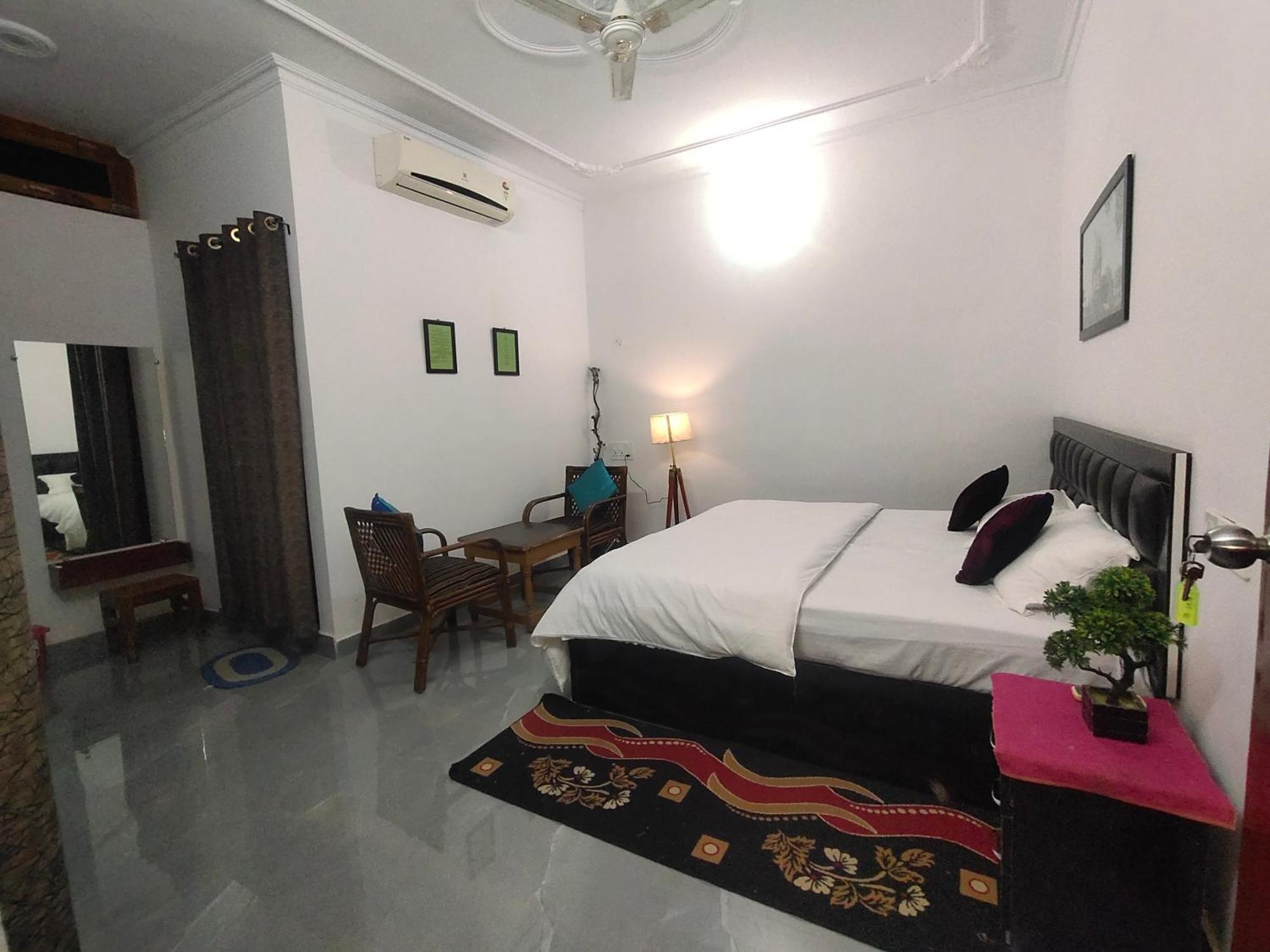 Khajuraho Glory Homestay Khajurāho Exterior foto