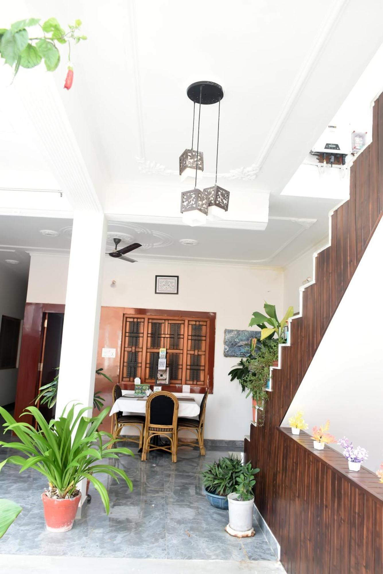 Khajuraho Glory Homestay Khajurāho Exterior foto