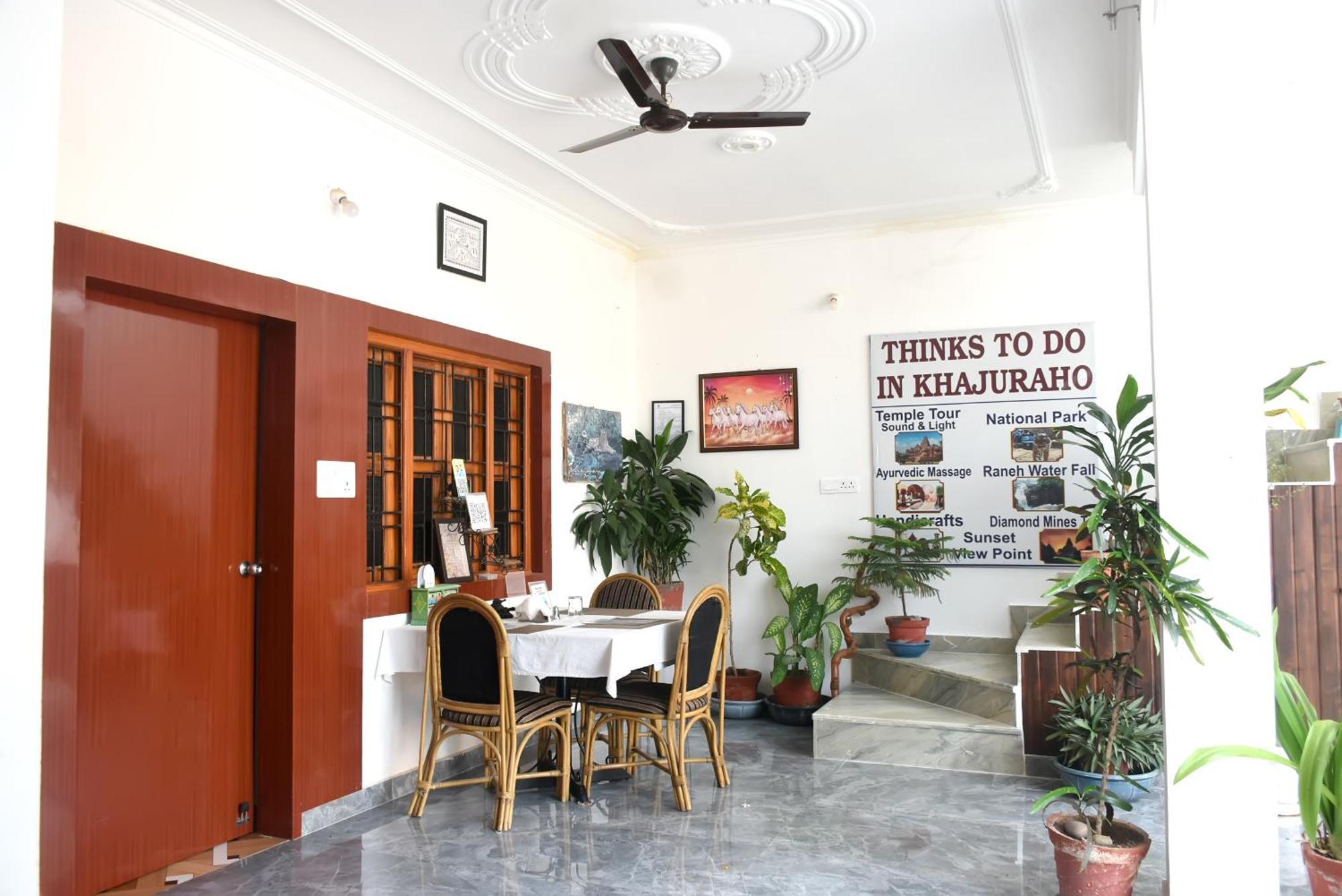 Khajuraho Glory Homestay Khajurāho Exterior foto