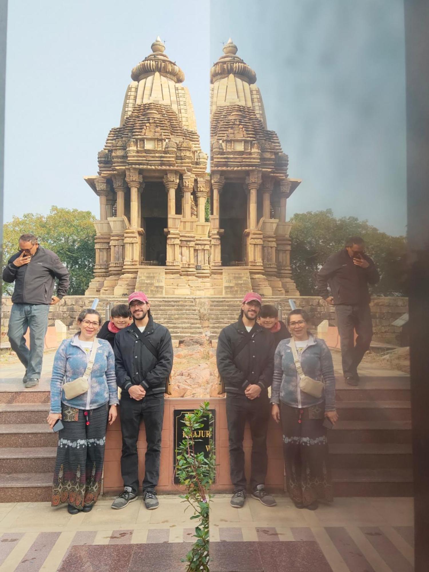 Khajuraho Glory Homestay Khajurāho Exterior foto